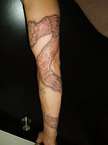 阿兹特克图腾蛇手臂纹身图案