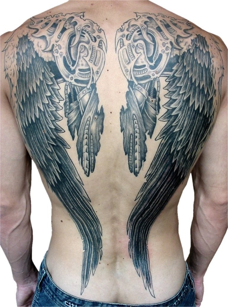 背部黑色的机械翅膀纹身图案