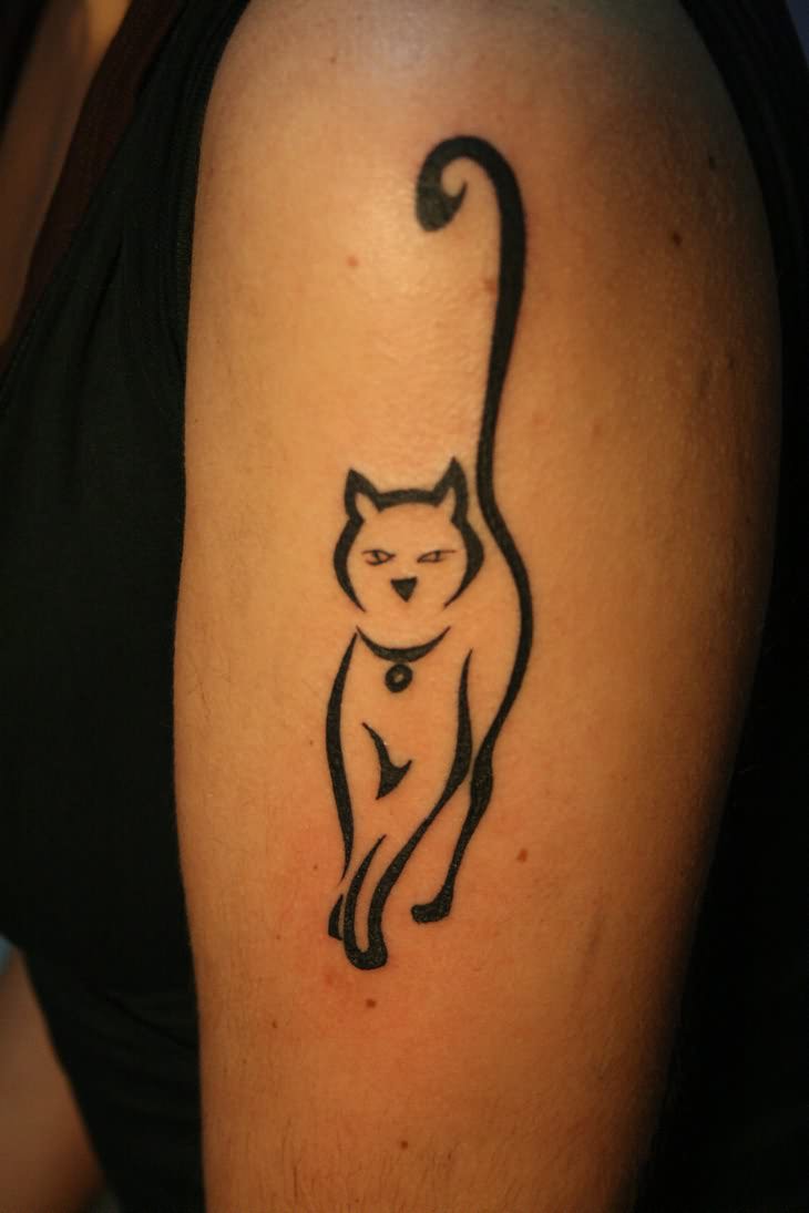 简约的黑色猫手臂纹身图案