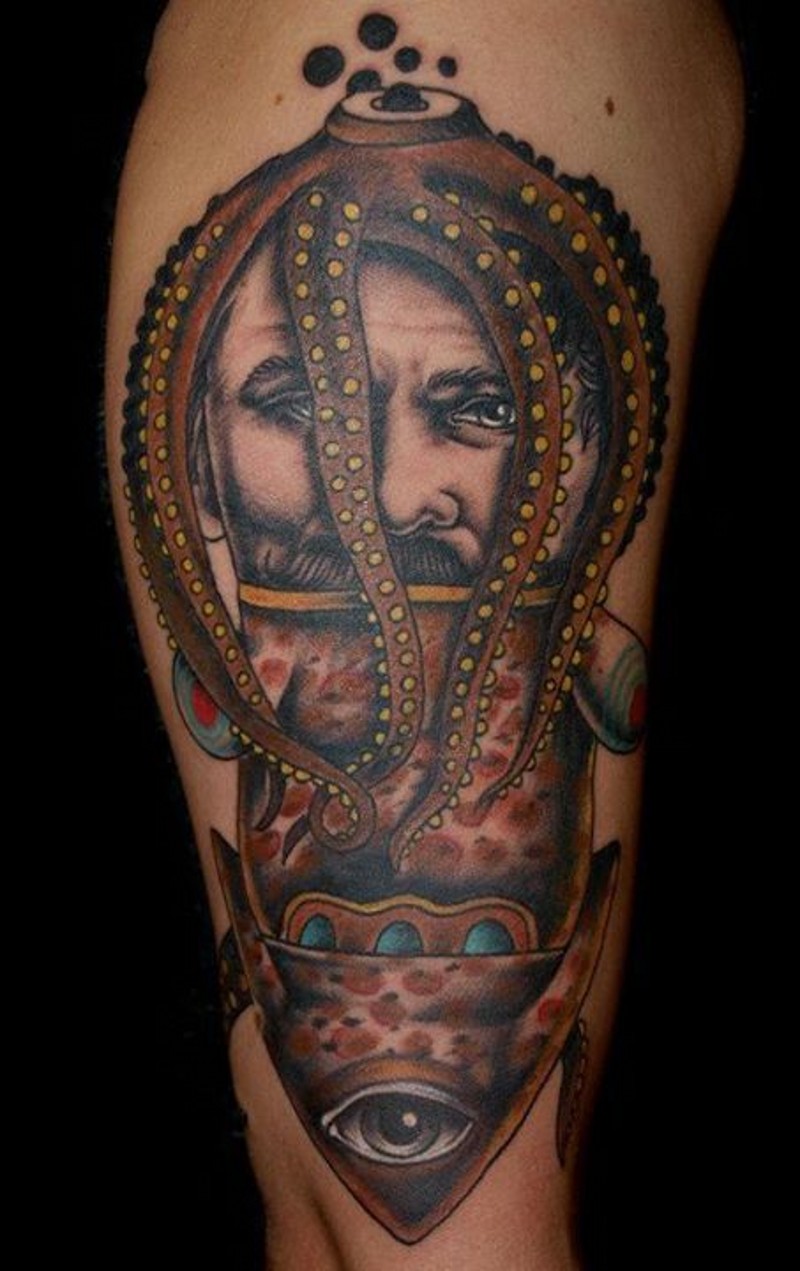手臂航海风格的五彩章鱼和人像纹身图案