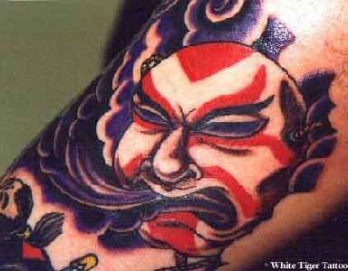 日本恶魔紫色背景纹身图案