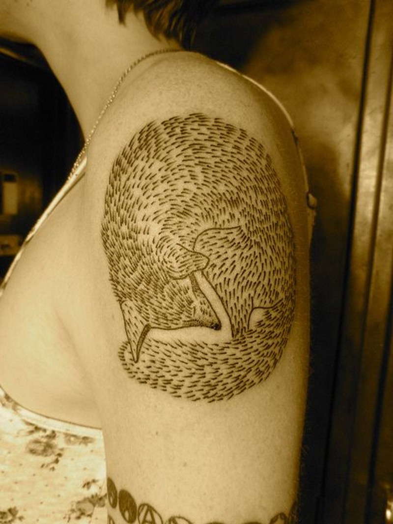 手臂简单黑色线条的狐狸纹身图案