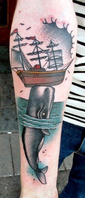 手臂old school鲸和帆船纹身图案