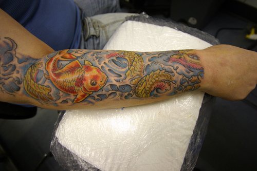 小臂亚洲风格锦鲤彩绘纹身图案