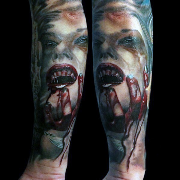 令人印象深刻的恐怖血腥吸血鬼女人手臂纹身图案