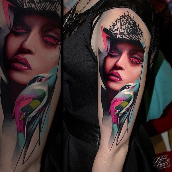 手臂new school彩色女人与小鸟纹身图案