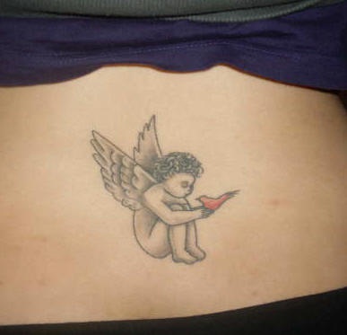 背部与小鸟说话的小天使纹身图案