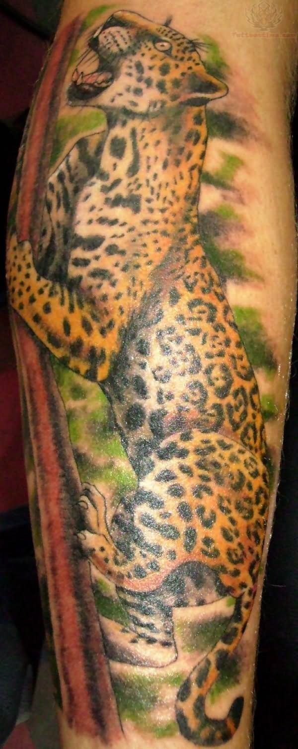 腿部好看的彩色豹子纹身图案