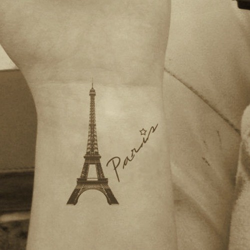 优雅的巴黎埃菲尔铁塔手臂纹身图案
