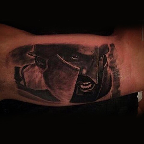 黑白斯巴达战士肖像手臂纹身图案