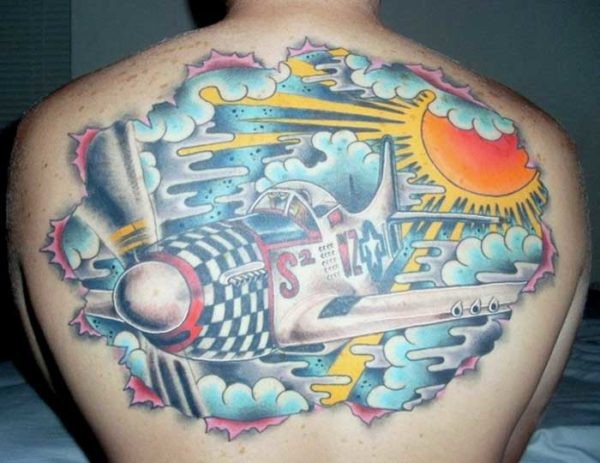 背部插画风格彩色二战战斗机卡通纹身纹身图案
