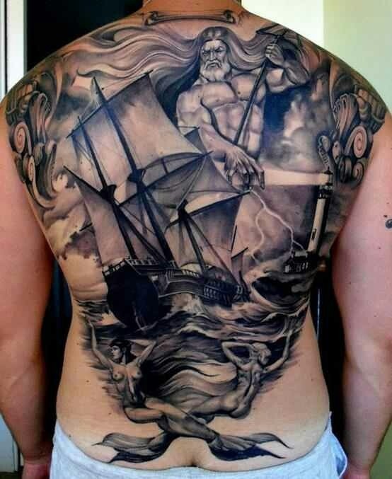背部黑白帆船海神个性纹身图案