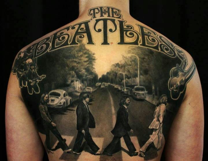 背部黑灰披头士乐队人物写实纹身图案