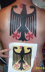 丹麦国旗标志满背纹身图案