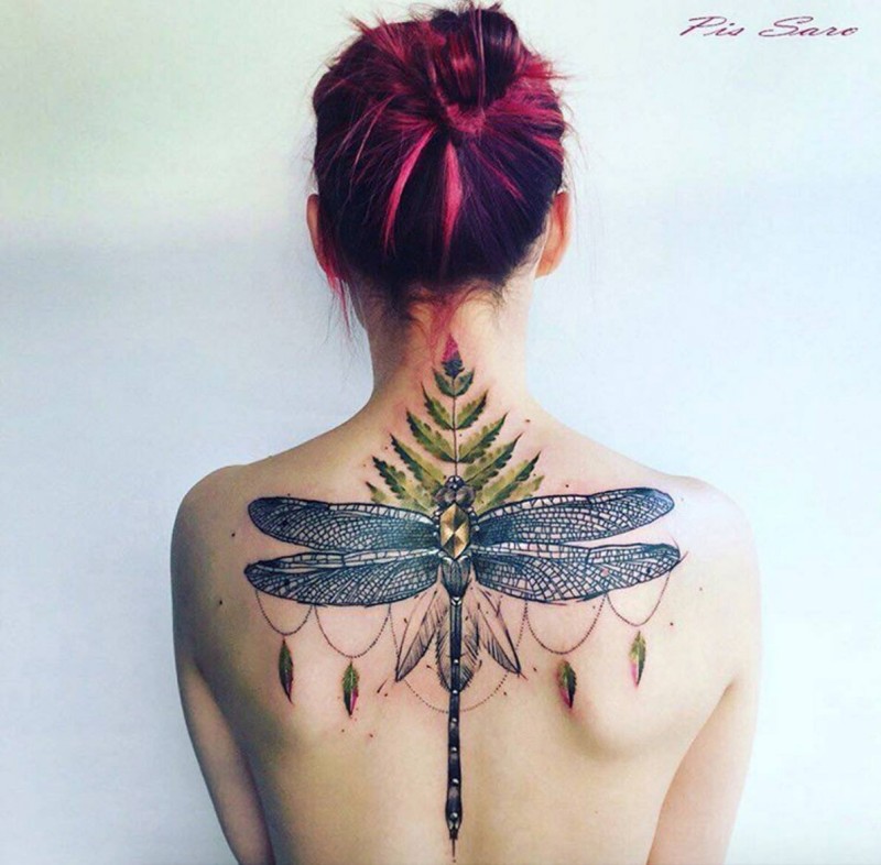 背部小清新彩色的植物与大蜻蜓纹身图案