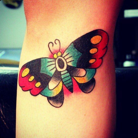 可爱的传统蝴蝶纹身图案