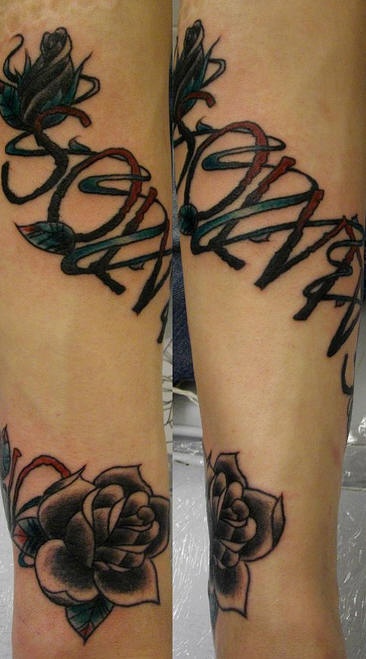 黑色玫瑰与拉丁文字符纹身图案