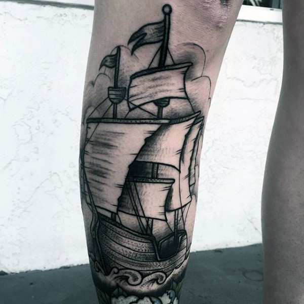 小腿雕刻风格黑色线条帆船纹身图案