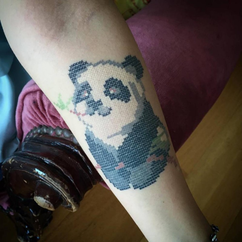小臂2D卡通漫画熊猫彩绘纹身图案