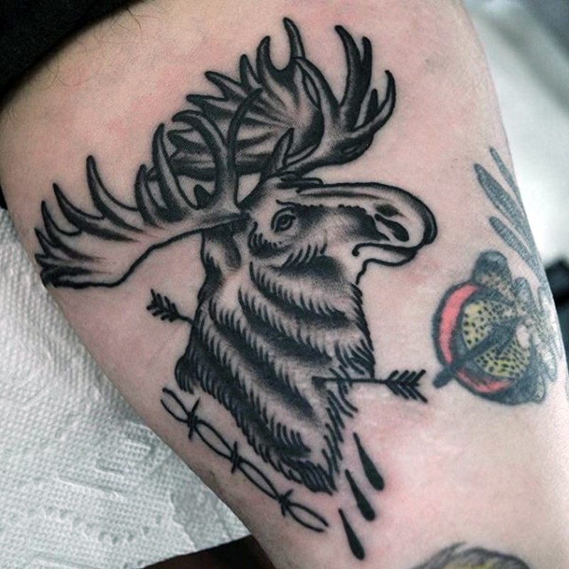 old school黑白麋鹿和箭大腿纹身图案