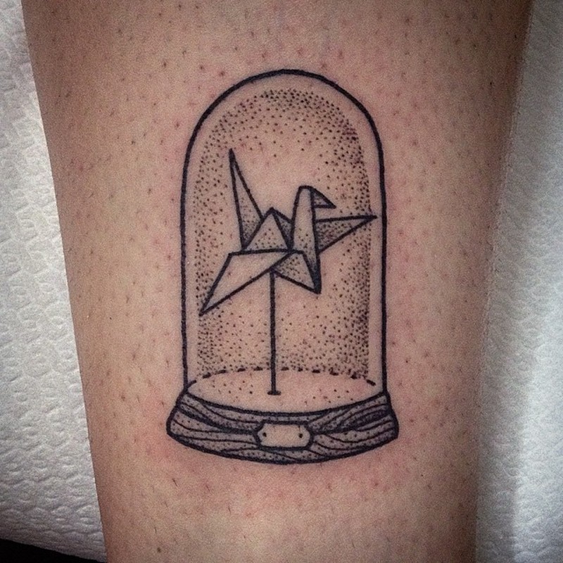 黑色点刺投标形状玻璃纸鹤纹身图案