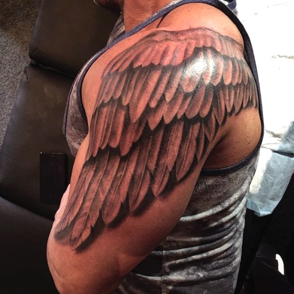 大臂简约黑灰个性翅膀纹身图案