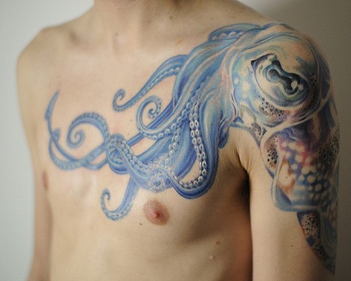 肩部可爱的蓝色章鱼纹身图案