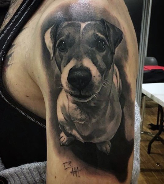 手臂可爱逼真的黑白狗肖像纹身图案