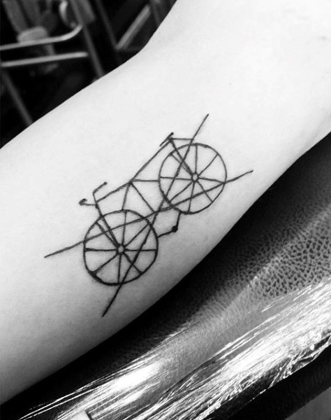 简单的黑色线条自行车纹身图案