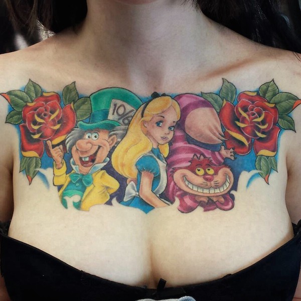 胸部可爱的彩色幻想爱丽丝梦游仙境卡通纹身图案