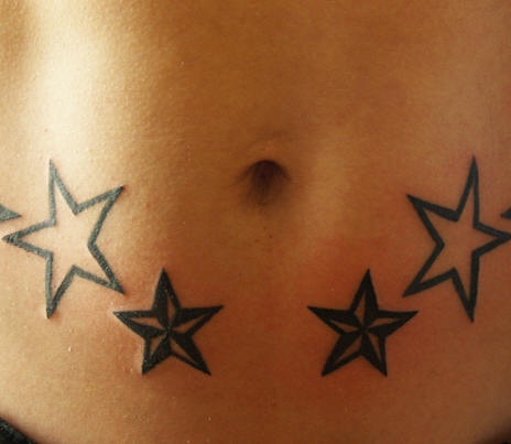 黑白星星腹部纹身图案