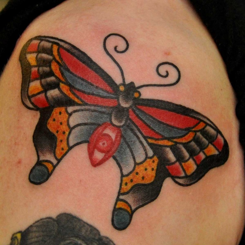 彩色传统蝴蝶纹身图案