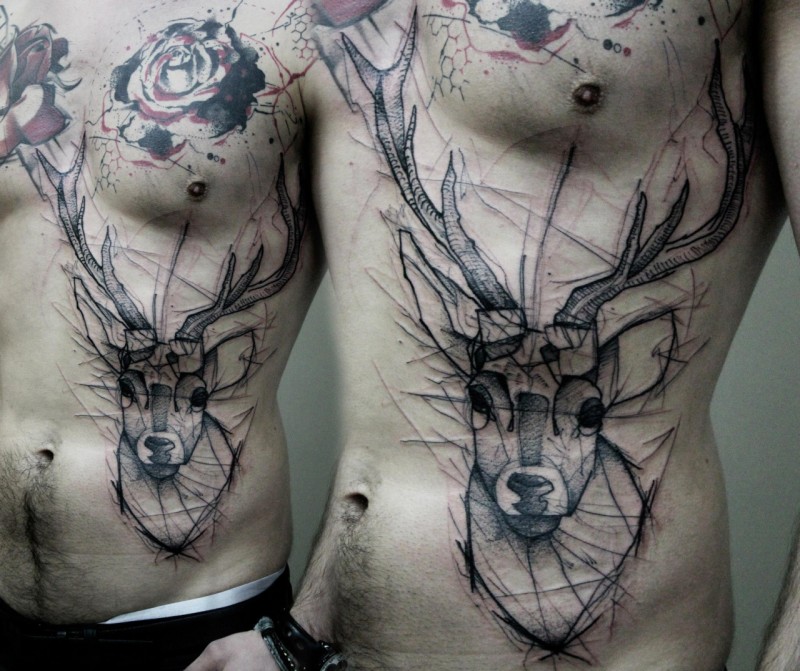 腰部素描风格黑色鹿头纹身图案