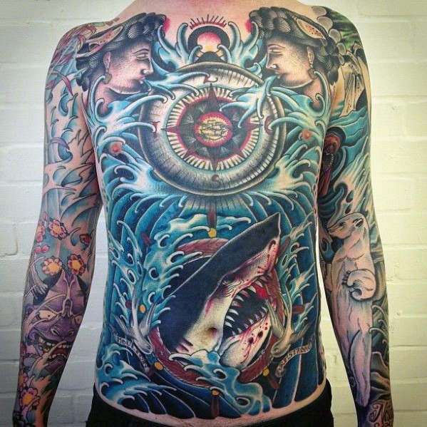 巨大的彩色航海主题鲨鱼和指南针纹身图案