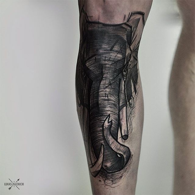 小腿雕刻风格黑色大象纹身图案