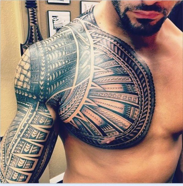男性半甲梦幻般的黑白波利尼西亚风格图腾纹身图案