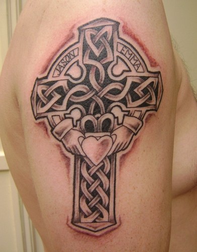 凯尔特结十字架心形纹身图案