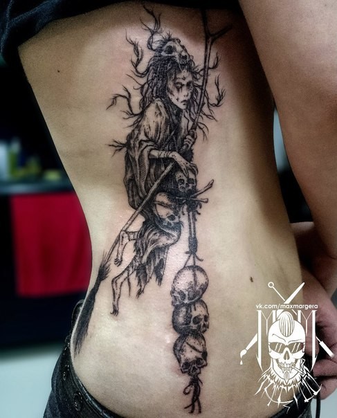 侧肋雕刻风格黑色邪恶女巫与骷髅纹身图案