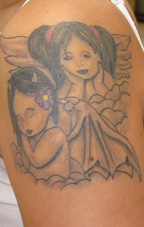 善与恶的小天使纹身图案