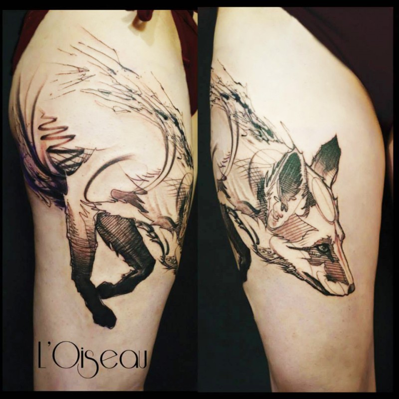 大腿黑色线条可爱的狐狸纹身图案