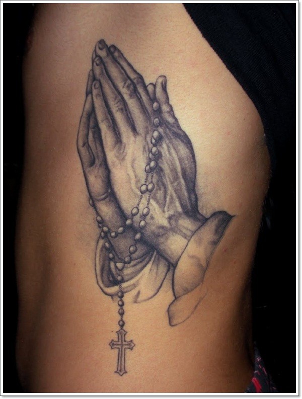 侧肋黑灰祈祷之手纹身图案