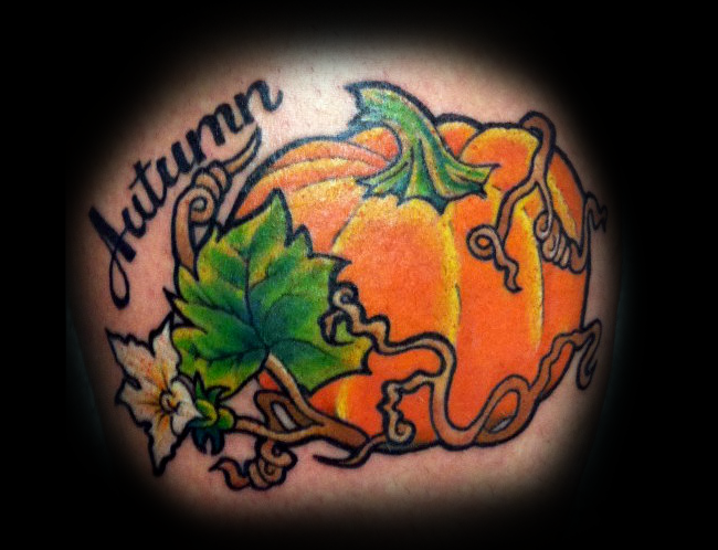 橙色的大南瓜与花朵彩色字母纹身图案