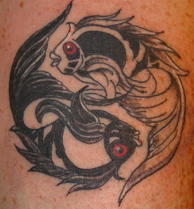 黑白阴阳八卦鱼纹身图案
