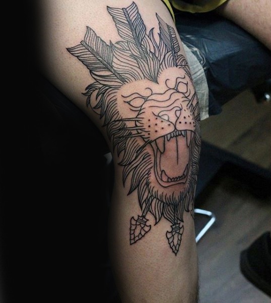 膝盖黑色线条狮子头与箭纹身图案