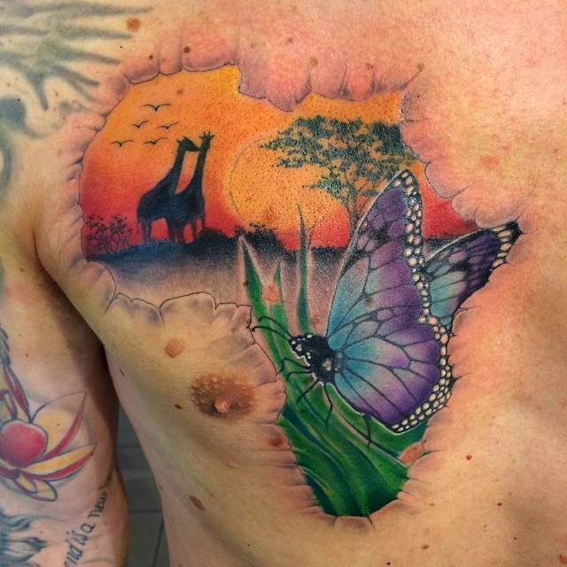 胸部彩色非洲风景与长颈鹿与蝴蝶纹身图案