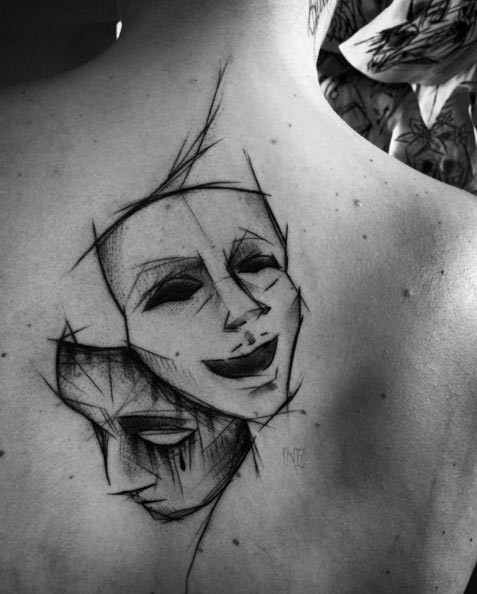 背部黑色素描风格悲伤和快乐的面具纹身图案
