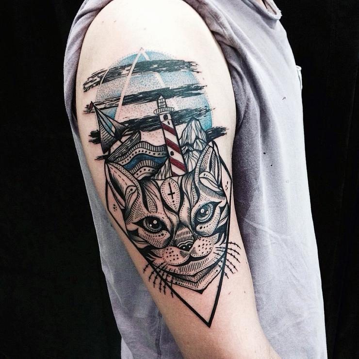 大臂彩色几何灯塔和帆船猫头纹身图案