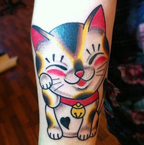 可爱的猫纹身图案