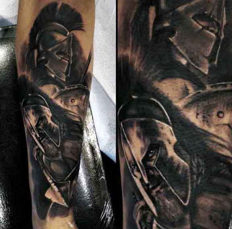 手臂光荣的黑白斯巴达勇士纹身图案