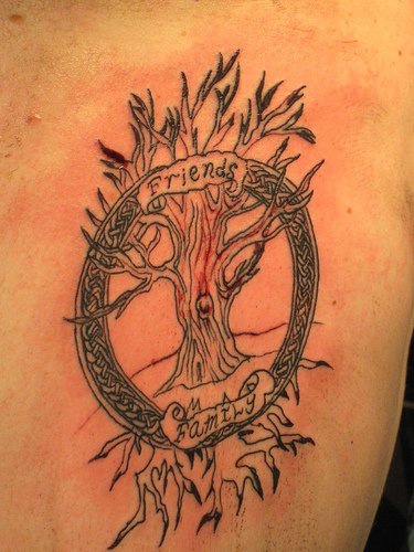 凯尔特结与生命之树纹身图案